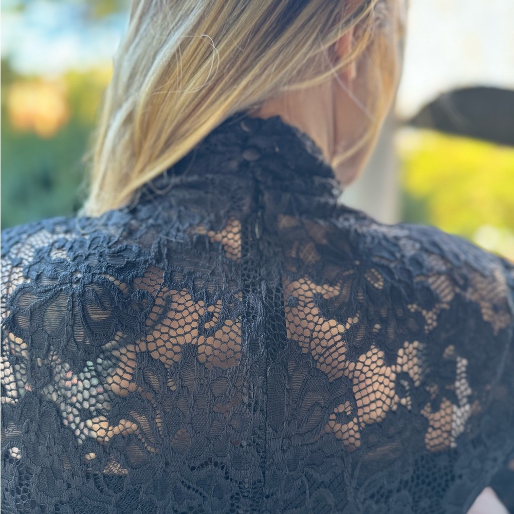 Elie  Tahari size 4 black stretchy lace dress brand new ! Super classy dress - Picture 4 of 8